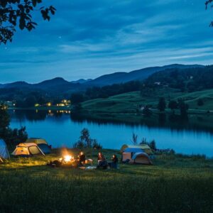 Pourquoi choisir un camping nature pour vos prochaines vacances en France